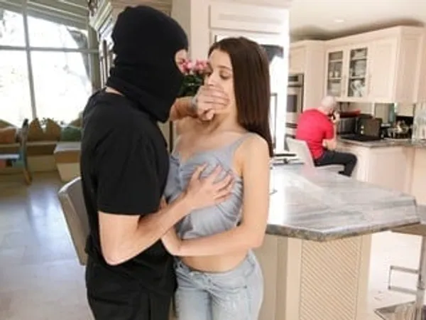 hazey haley sex Bbc-15878 tên trộm xui xẻo trộm nhầm nhà gái dâm